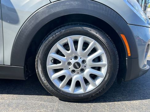 Used 2015 MINI Cooper 4-Door Hardtop image 11