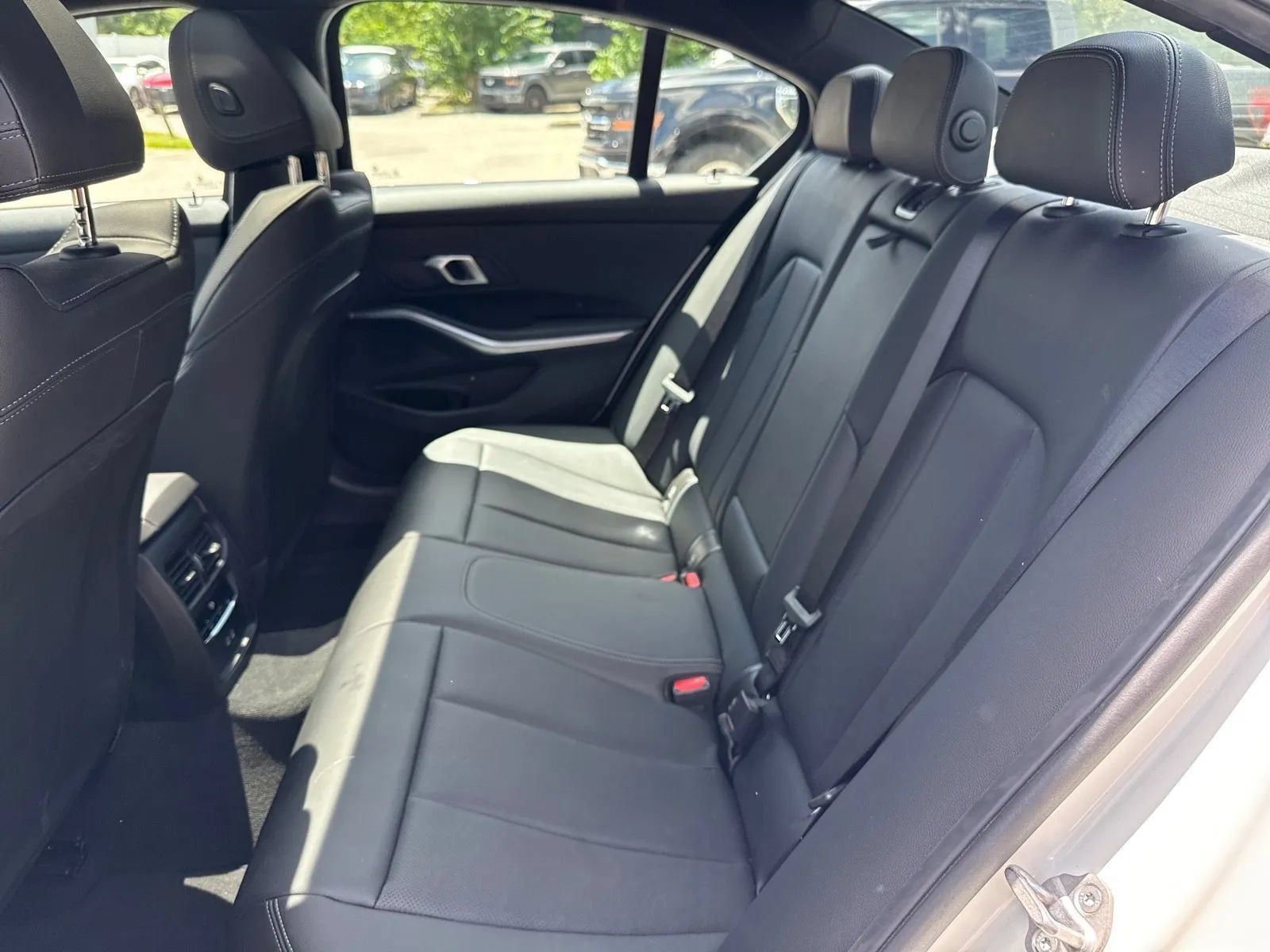 Used 2026 BMW 330i Sedan w/ M Sport Package RWD image 15