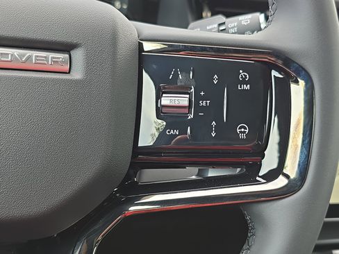 New 2026 Land Rover Range Rover Evoque S image 18