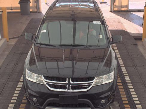 Used 2012 Dodge Journey SXT w/ Flexible Seating Group image 2