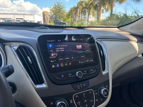 Used 2024 Chevrolet Malibu LT image 21