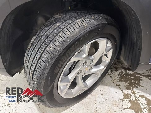 Used 2024 Chevrolet Trax LS w/ LS Convenience Package image 28