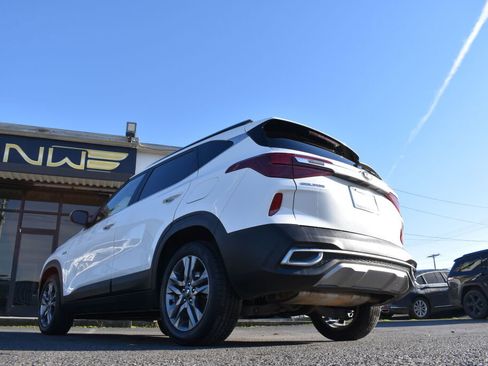 Used 2021 Kia Seltos S image 8