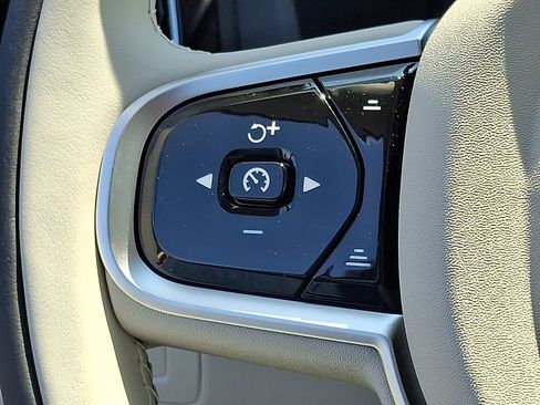 New 2025 Volvo XC60 T8 Plus w/ Protection Package Premier image 14