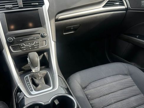 Used 2016 Ford Fusion SE FWD image 15