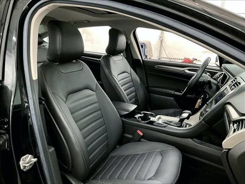 Used 2016 Ford Fusion SE w/ Equipment Group 202A AWD/4WD image 8
