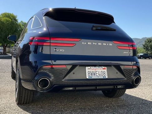 Used 2022 Genesis GV70 3.5T Sport w/ Sport Advanced Package AWD/4WD image 58