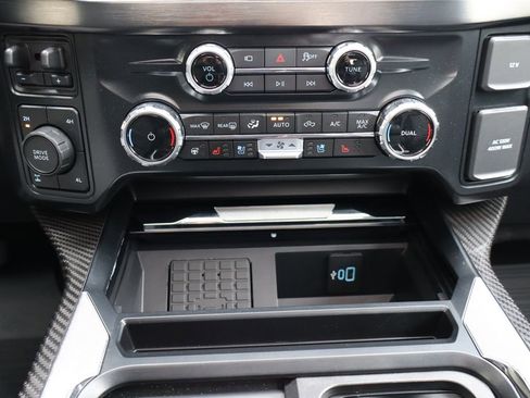 Used 2025 Ford F250 Lariat w/ Lariat Ultimate Package AWD/4WD image 10