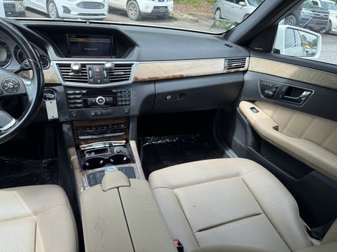 Used 2010 Mercedes-Benz E 350 Luxury image 11