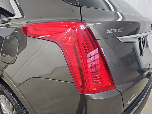 Certified 2019 Cadillac XT5 Premium Luxury w/ Driver Assist Package image 38