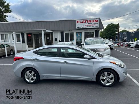 Used 2012 Hyundai Elantra GLS w/ Preferred Pkg 3 FWD image 2