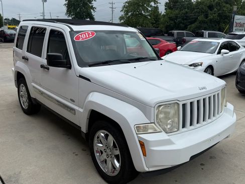 Used 2012 Jeep Liberty Sport AWD/4WD image 2