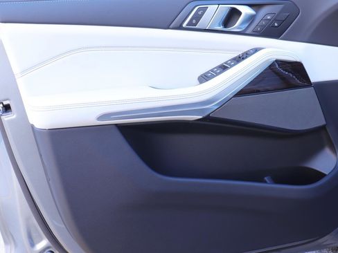 New 2026 BMW X5 sDrive40i w/ M Sport Package image 8