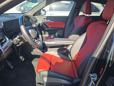 Used 2025 BMW X2 xDrive28i AWD/4WD image 5