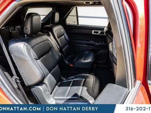 Used 2020 Ford Explorer XLT w/ Equipment Group 202A AWD/4WD image 25