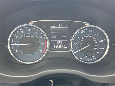 Used 2017 Subaru Crosstrek 2.0i Limited image 14