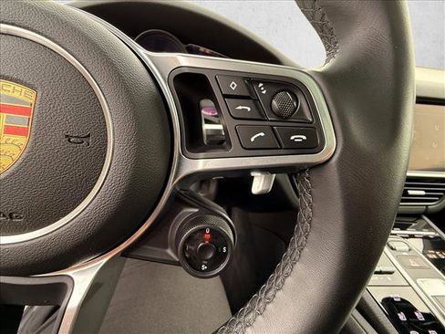 Used 2022 Porsche Cayenne S Platinum image 21