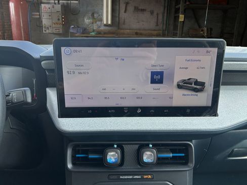 Used 2025 Ford Maverick XLT FWD image 23