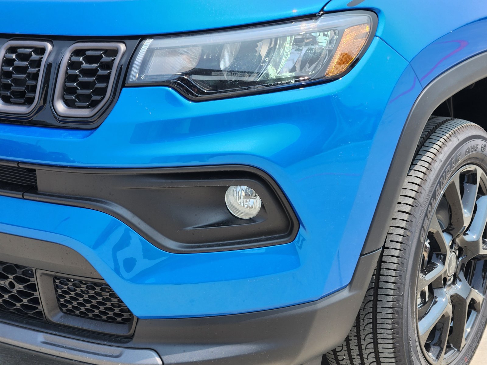 New 2026 Jeep Compass Latitude AWD/4WD image 8