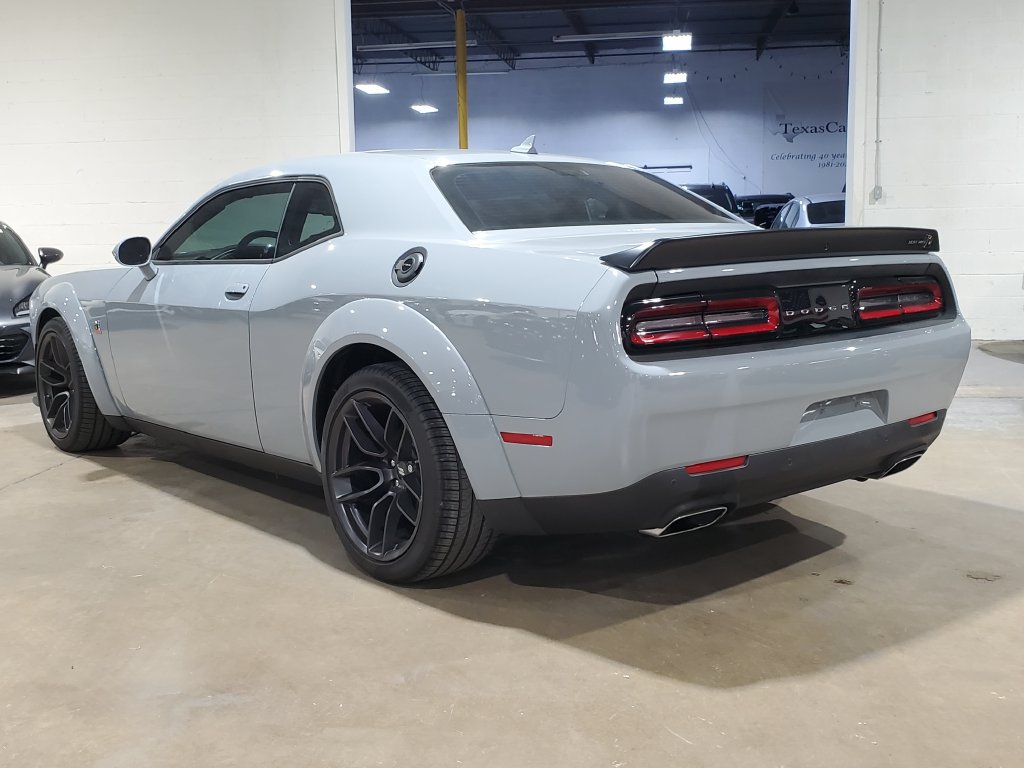 Used 2022 Dodge Challenger R/T Scat Pack RWD image 13