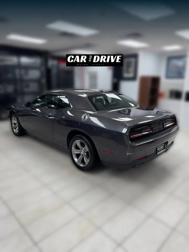 Used 2016 Dodge Challenger SXT RWD image 6