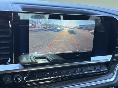 Used 2022 Chevrolet Silverado 1500 RST image 12