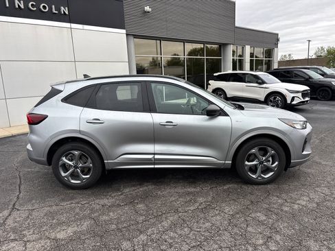 Used 2024 Ford Escape ST-Line w/ Tech Pack #1 AWD/4WD image 8
