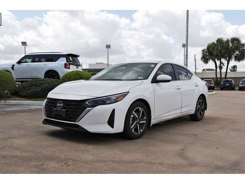 Used 2025 Nissan Sentra SV w/ All-Weather Package image 2