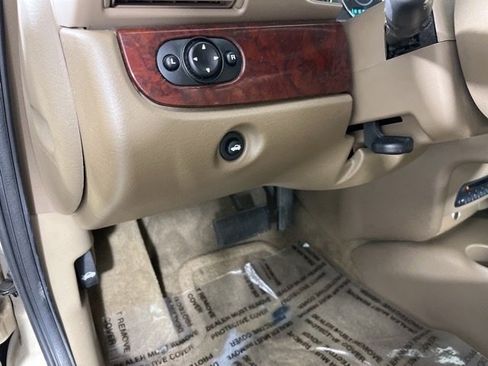 Used 2003 Chrysler Sebring LXi image 25