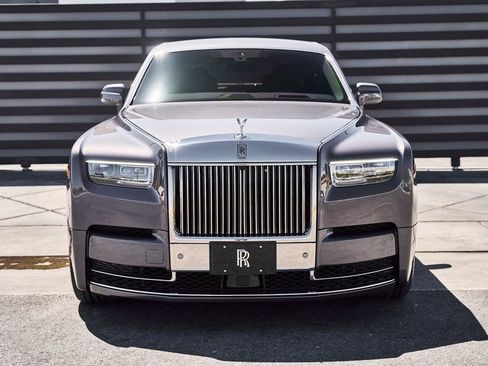 Used 2025 Rolls-Royce Phantom Sedan RWD image 15