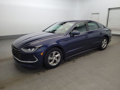 Used 2021 Hyundai Sonata SE w/ Preferred Accessory Package FWD image 2