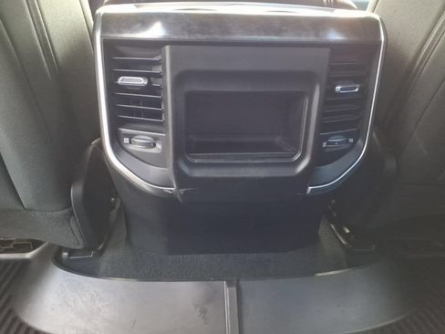 Used 2019 RAM 1500 Big Horn AWD/4WD image 9