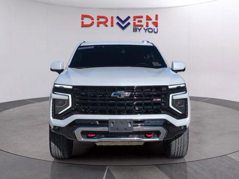 Used 2025 Chevrolet Suburban Z71 AWD/4WD image 8