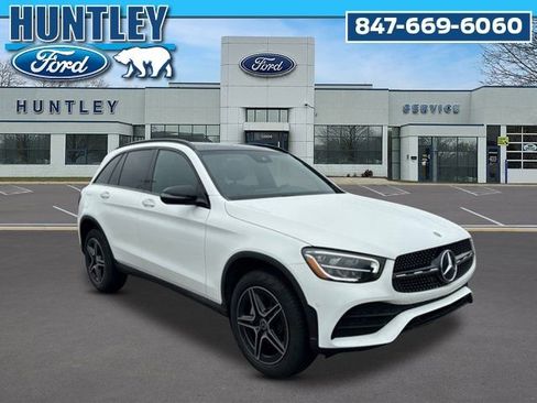 Used 2022 Mercedes-Benz GLC 300 4MATIC image 3