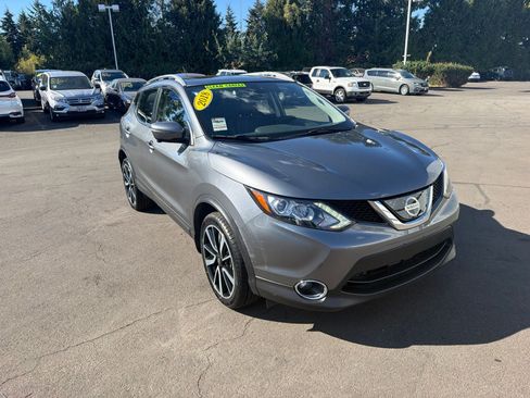 Used 2018 Nissan Rogue Sport SL w/ SL Premium Package AWD/4WD image 1