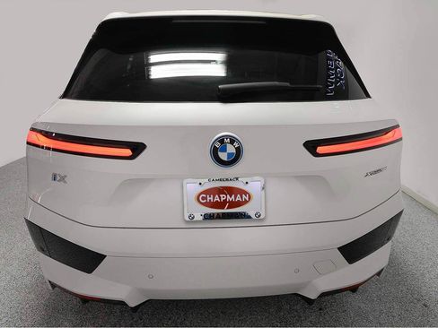 Used 2024 BMW iX xDrive50 w/ Sport Package AWD/4WD image 4