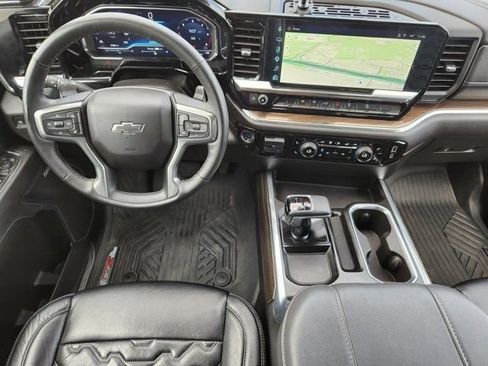 Used 2025 Chevrolet Silverado 1500 RST AWD/4WD image 27