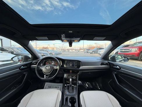 Used 2019 Volkswagen Jetta R-Line w/ R-Line Cold Weather Package image 30