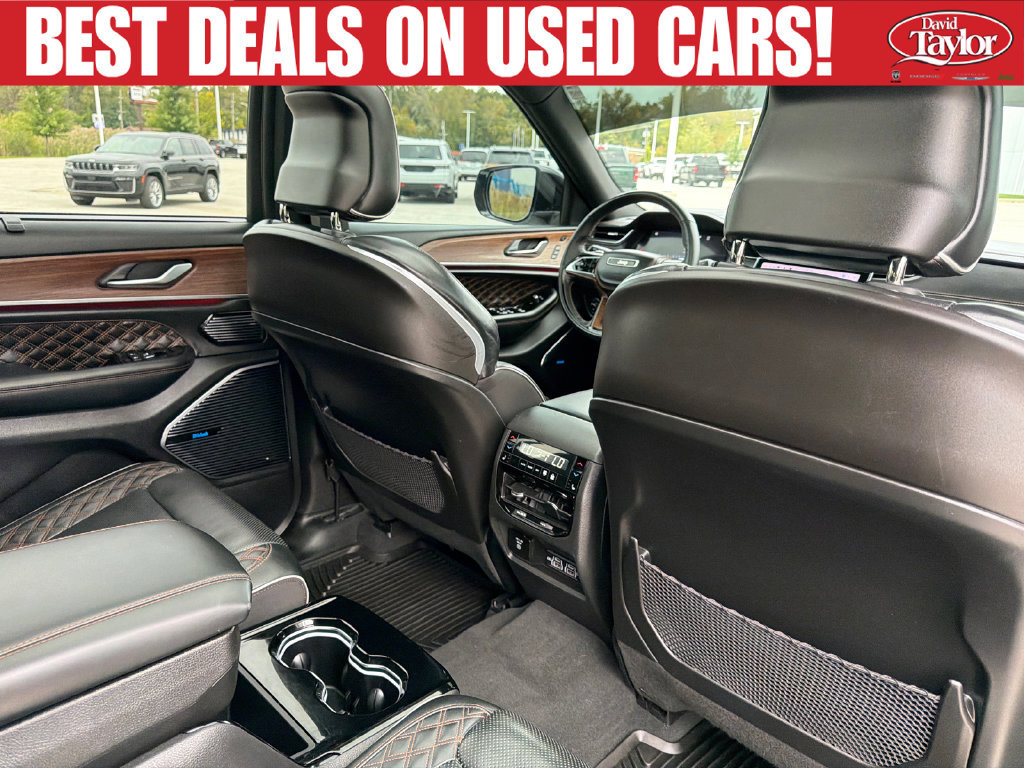 Used 2024 Jeep Grand Cherokee L Summit w/ Advanced Protech Group IV AWD/4WD image 36