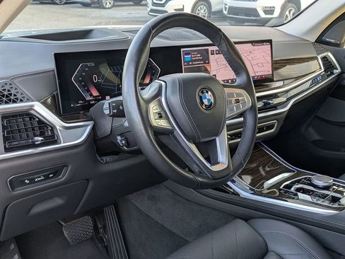Used 2024 BMW X7 xDrive40i image 13