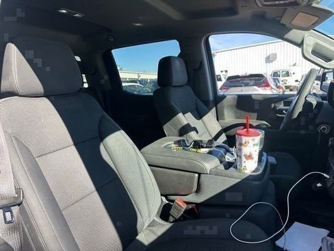 Used 2020 Chevrolet Silverado 1500 Custom w/ Custom Value Package image 21