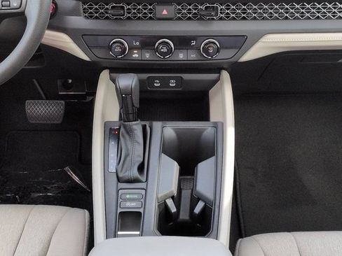 Used 2025 Honda Accord LX image 17