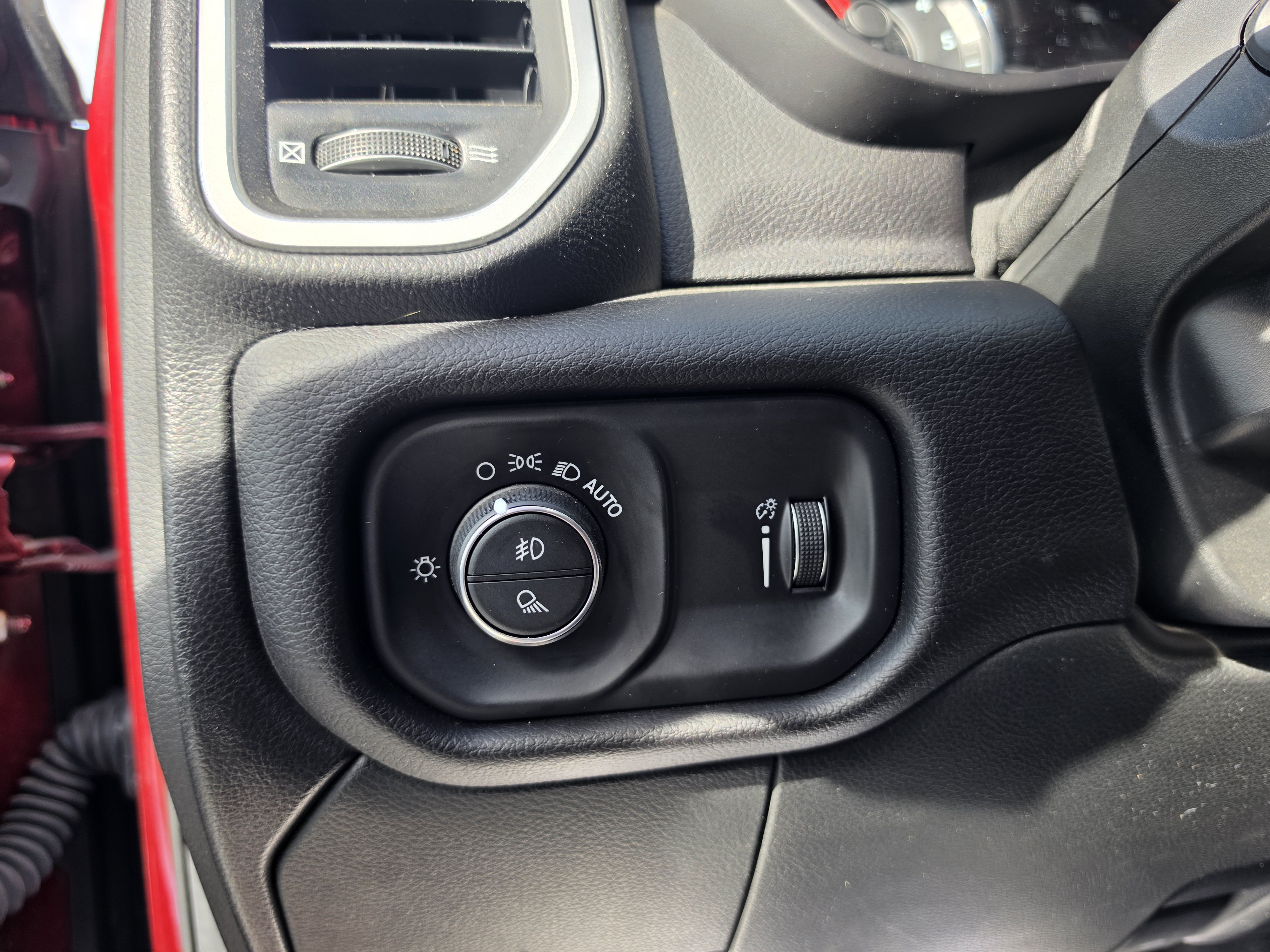Used 2022 RAM 2500 Big Horn w/ Night Edition AWD/4WD image 17