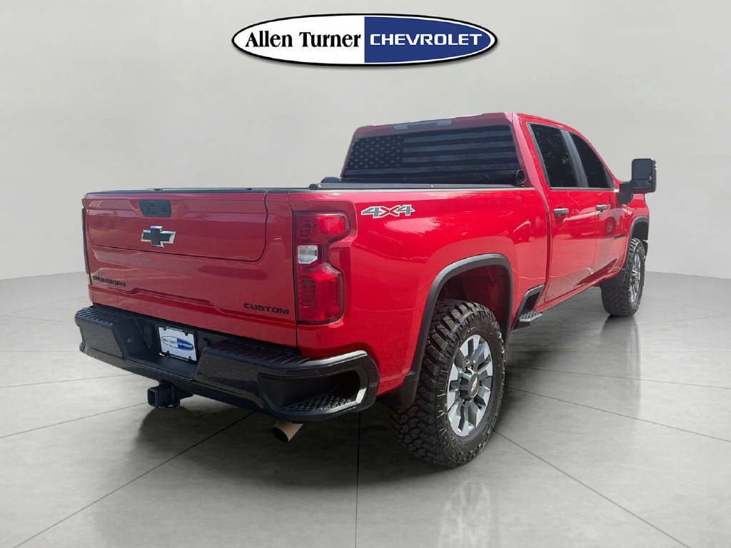 Used 2022 Chevrolet Silverado 2500 Custom w/ Custom Value Package AWD/4WD image 4
