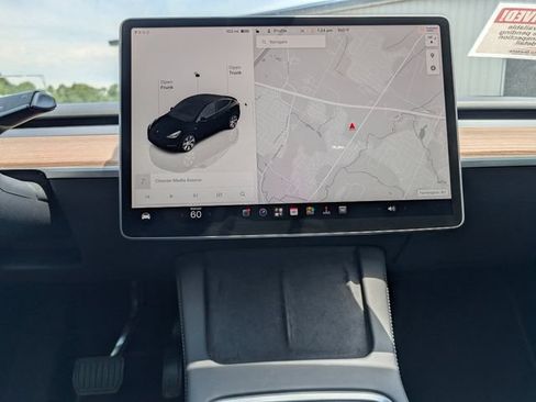 Used 2023 Tesla Model Y Long Range AWD/4WD image 19