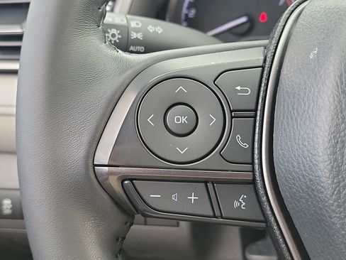 Used 2021 Toyota Camry SE image 31