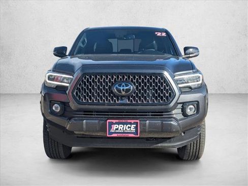 Used 2022 Toyota Tacoma Limited image 2