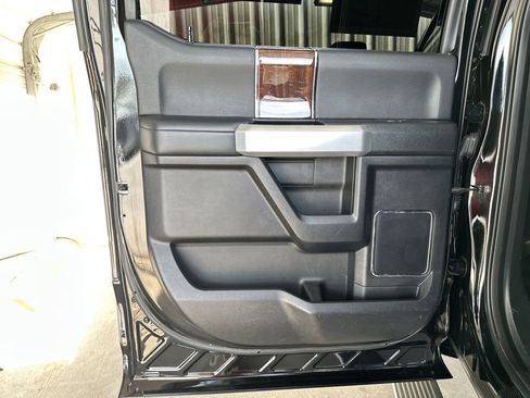 Used 2017 Ford F250 Platinum w/ Platinum Ultimate Package image 28