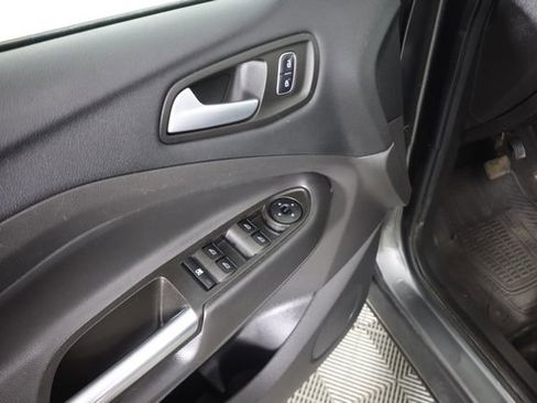 Used 2017 Ford Escape SE w/ SE Cold Weather Package image 28