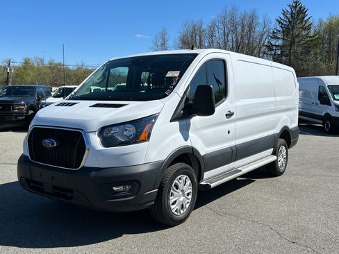 Used 2025 Ford Transit 250 Low Roof w/ Exterior Upgrade Package RWD image 5